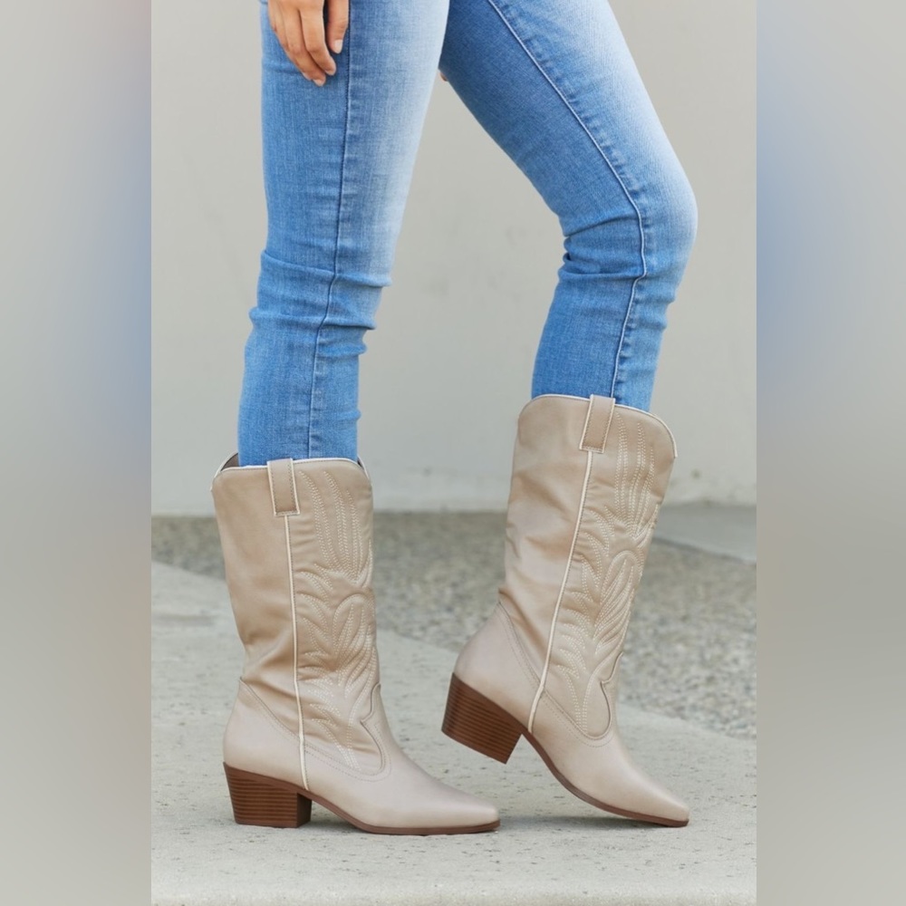 Mountain Fever Mid-Calf Cowboy Boots in Taupe